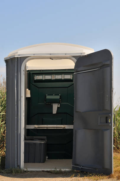 Best Porta potty delivery and setup  in Great Neck Plaza, NY